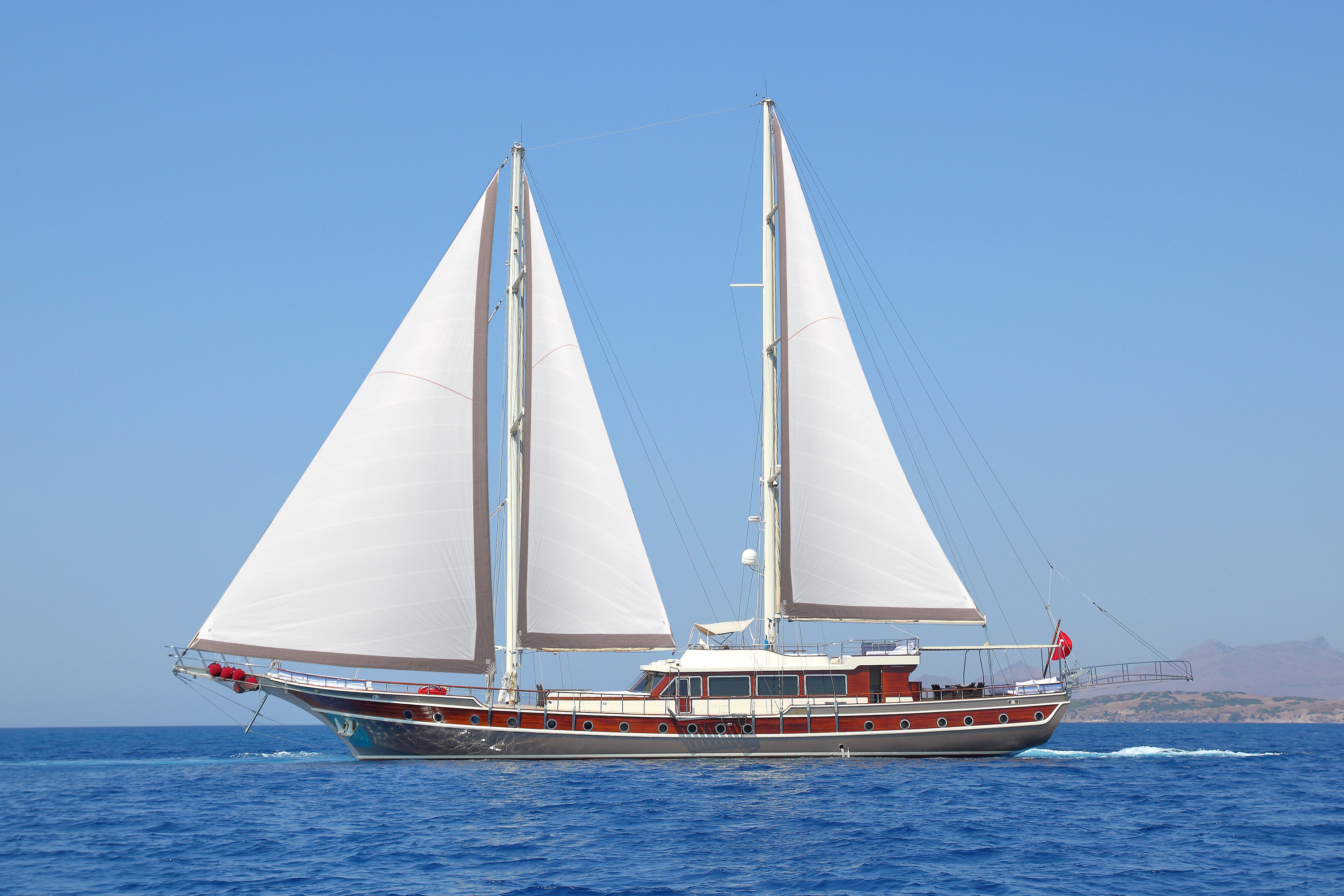 Double Eagle Yacht – June (Daily)